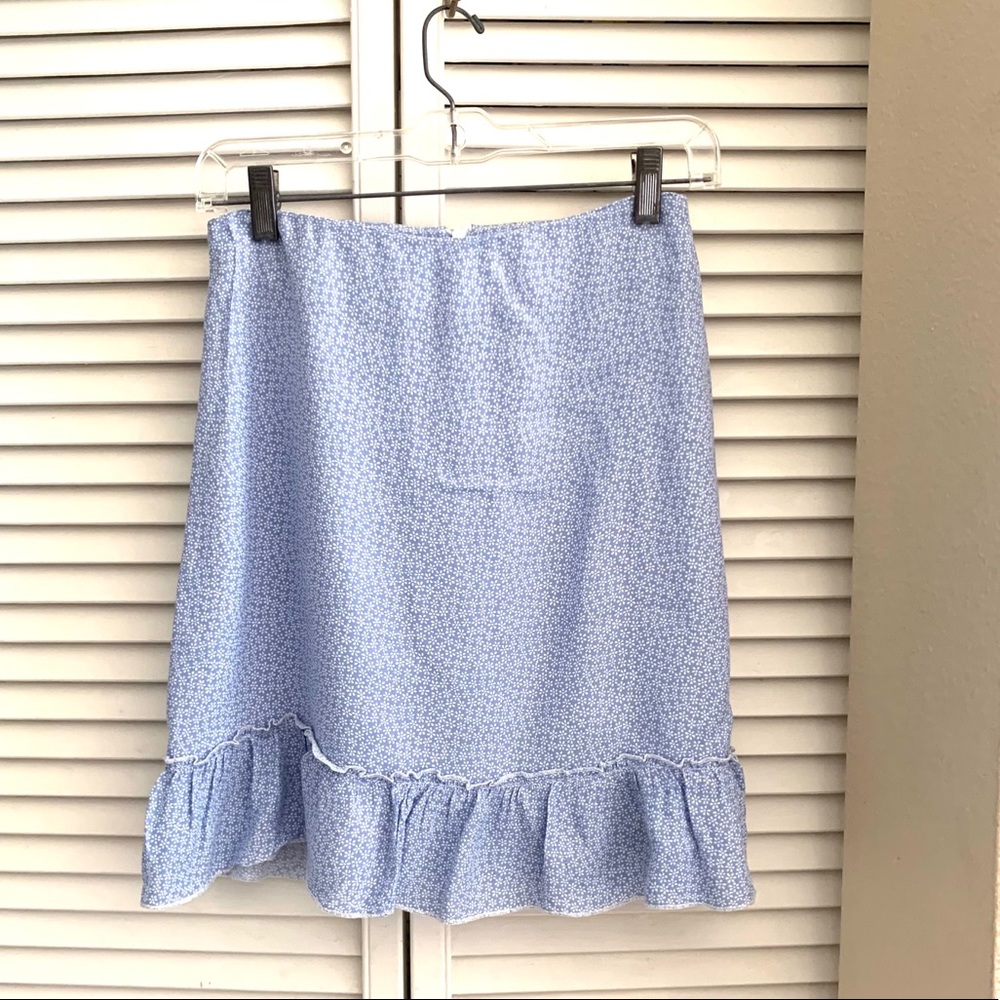 Cute Brandy Melville floral skirt